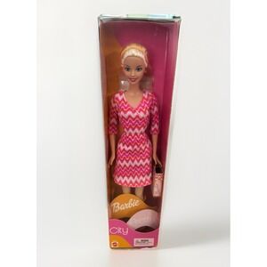 2002 Barbie City Pretty #B2821. Blonde Doll Pink Dress New In Box